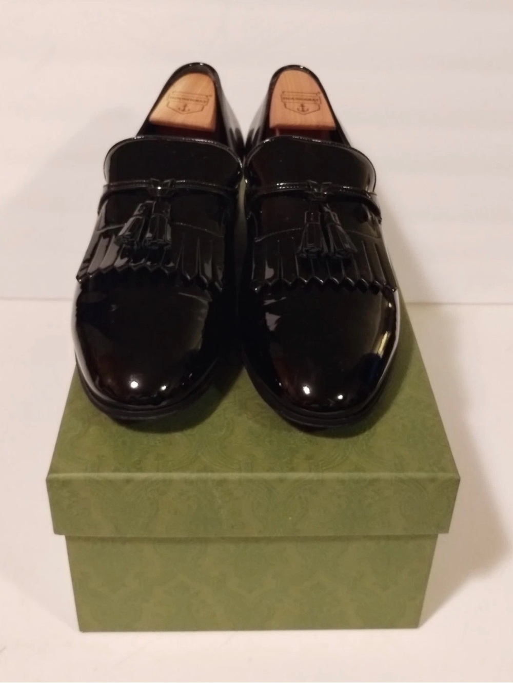 Authentic Men's Gucci Black Patent Leather Tassel Loafers 714681 Size 12.